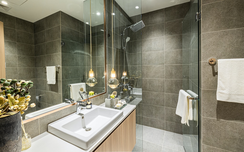 Renowacja łazienki: Jak wybrać idealną kabinę prysznicową?